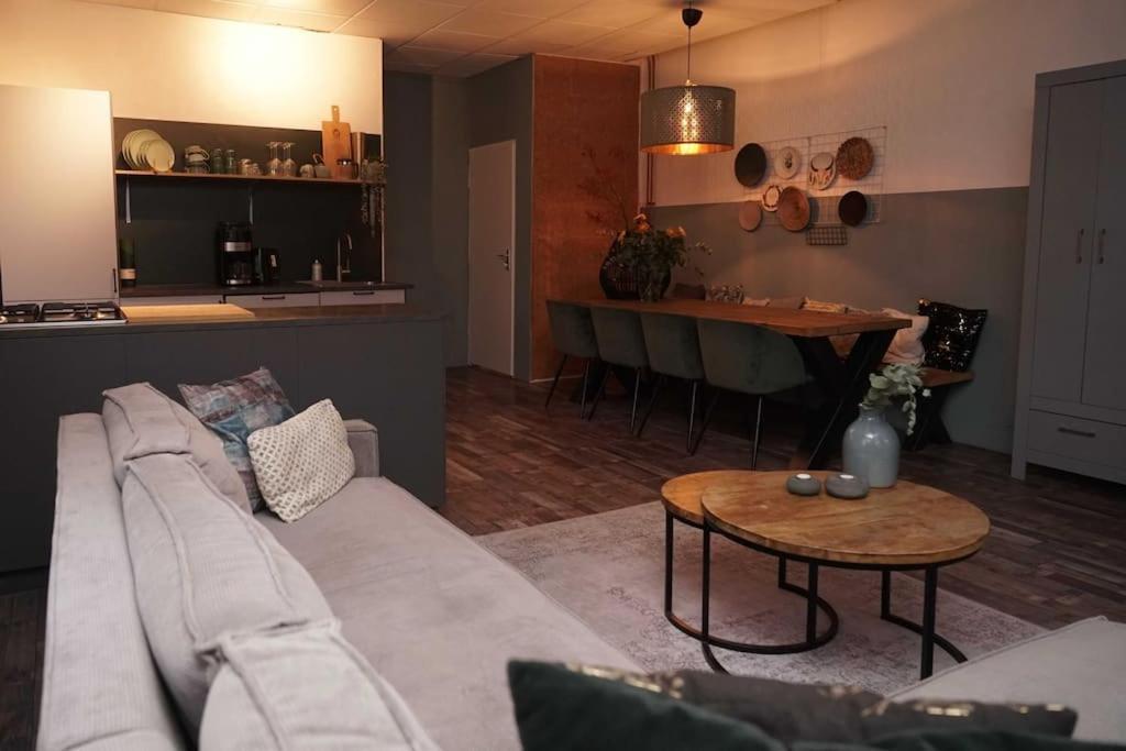 Ruim Appartement In Utrecht. Екстер'єр фото