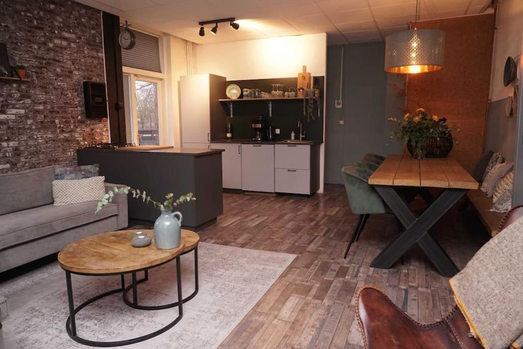 Ruim Appartement In Utrecht. Екстер'єр фото
